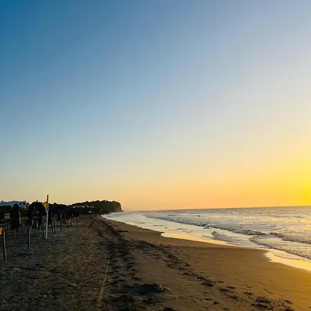 Frente Al Mar, Morros Zoe *